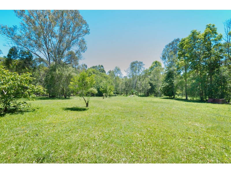 12 Pepper Berry Place, Black Mountain QLD 4563