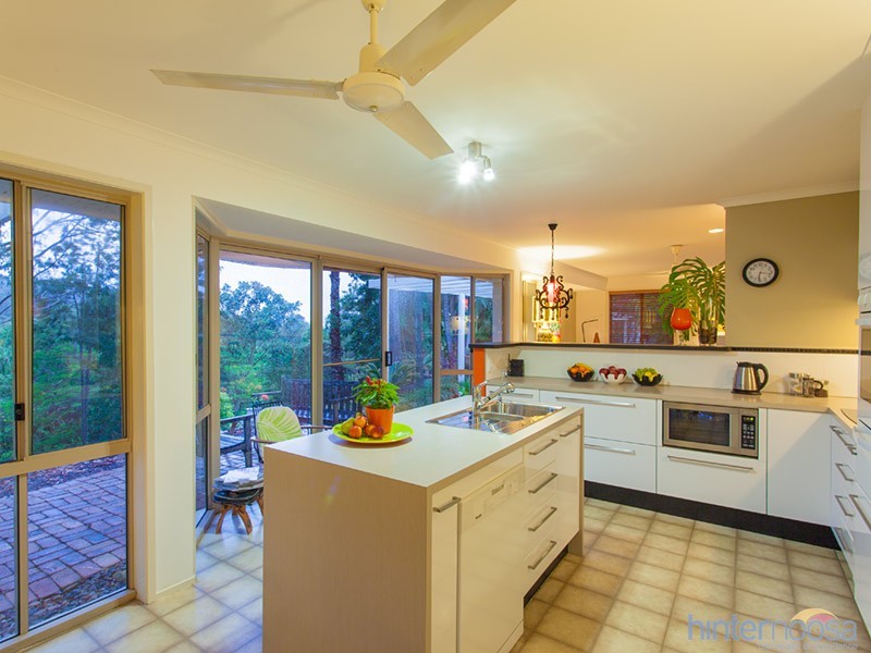 17 Pacific View Drive, Tinbeerwah QLD 4563