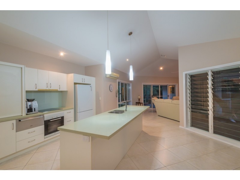 240 Valley Dr, Doonan QLD 4562