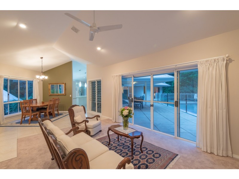 240 Valley Dr, Doonan QLD 4562