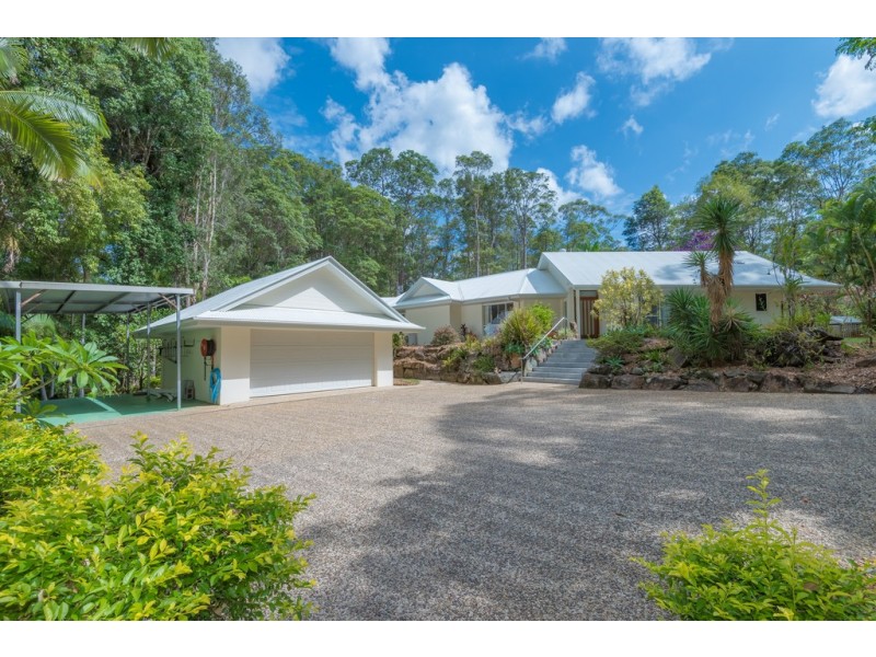 240 Valley Dr, Doonan QLD 4562