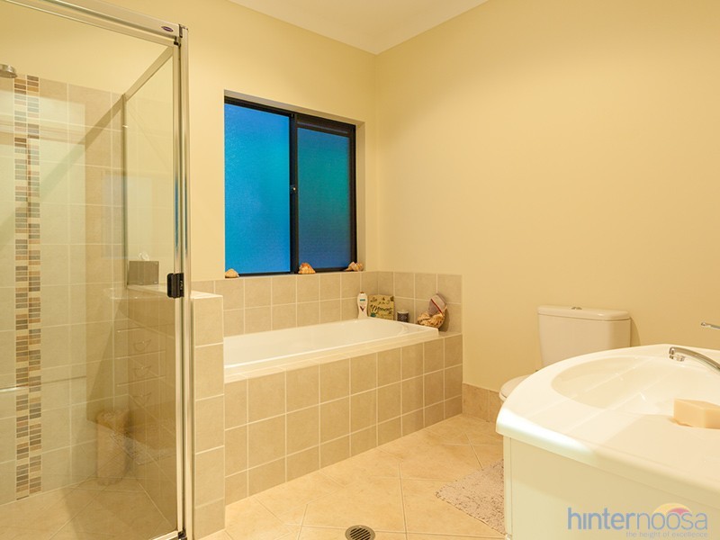 27 Flooded Gum Pl, Cooroy QLD 4563