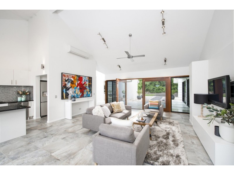 468 Dath Henderson Road, Tinbeerwah QLD 4563