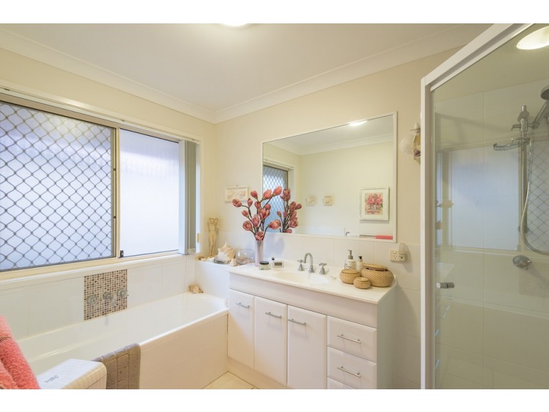 7 Oak Street, Cooroy QLD 4563