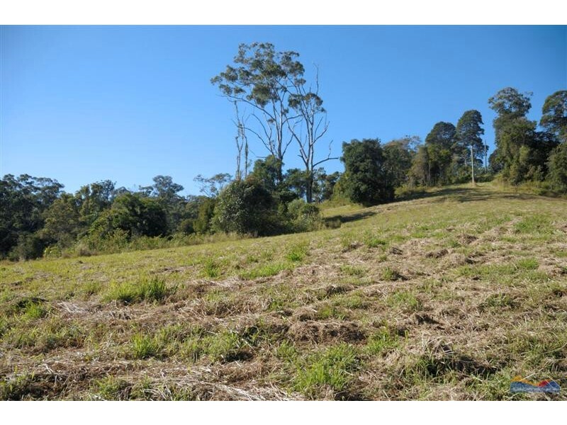 326 Lawnville Rd, Cooroy QLD 4563