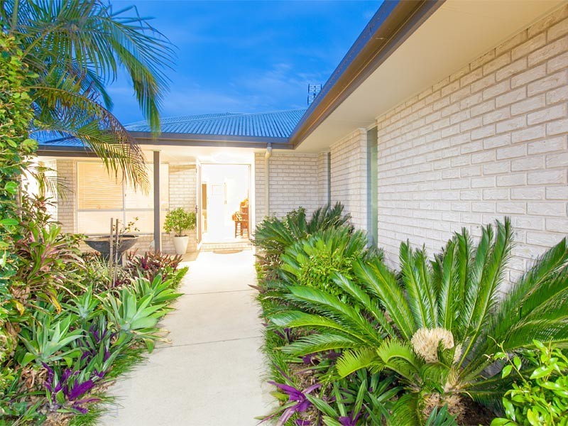 15 Kensington Drive, Cooroy QLD 4563