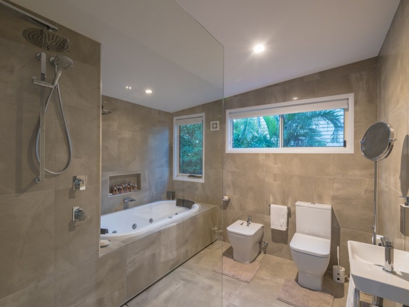 12 Wyona Drive, Noosa Heads QLD 4567