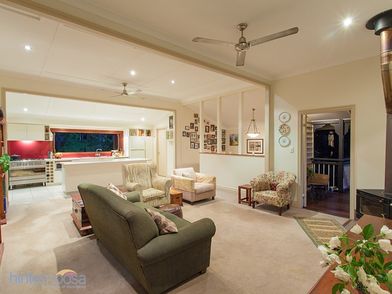 247 Black Mountain Range Rd, Cooroy QLD 4563