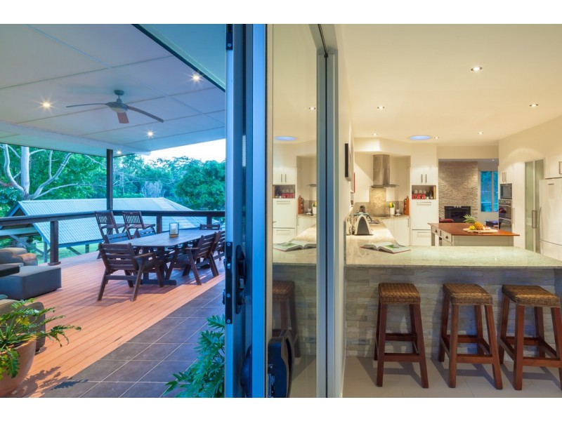 136 Gumboil Road, Tinbeerwah QLD 4563