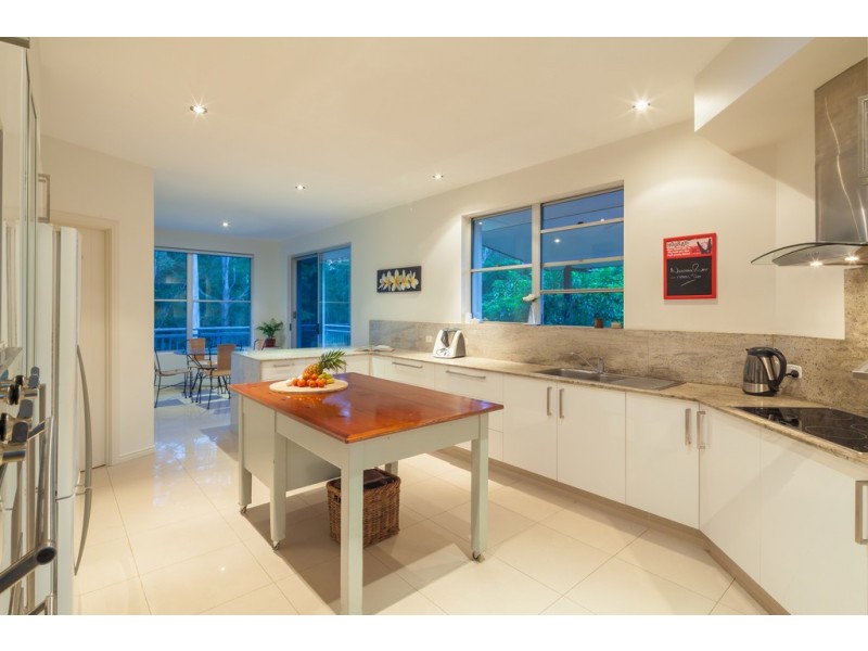 136 Gumboil Road, Tinbeerwah QLD 4563