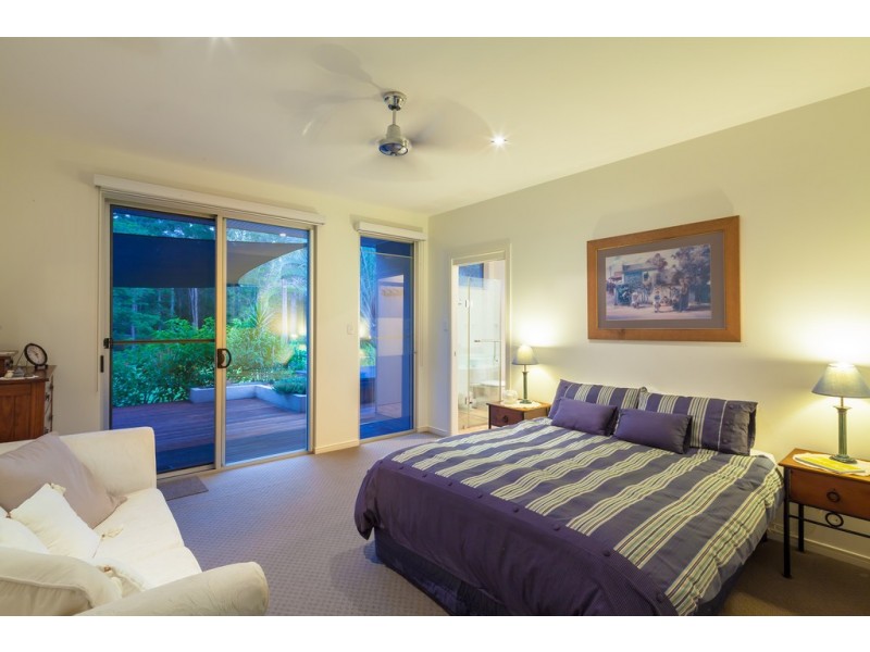 136 Gumboil Road, Tinbeerwah QLD 4563