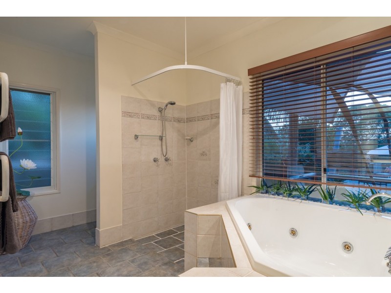 37 Black Mountain Range Road, Black Mountain QLD 4563