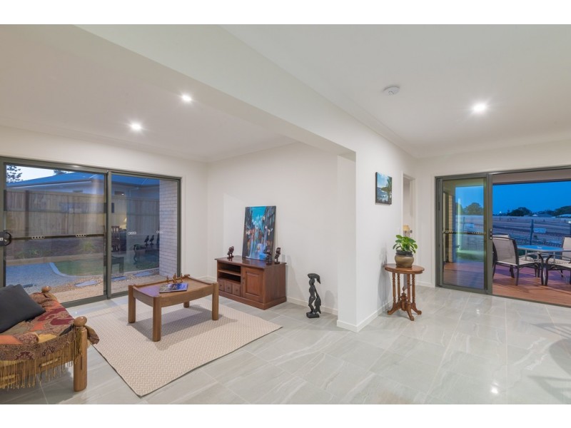 2 Arthur Court, Cooroy QLD 4563