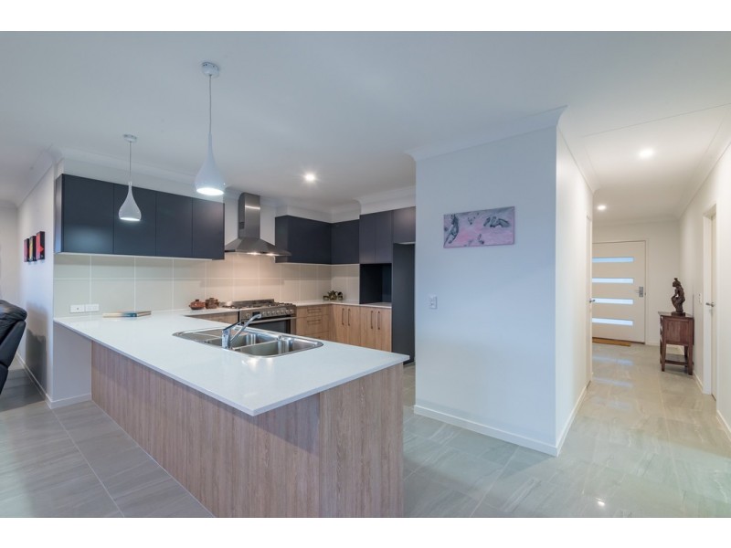 2 Arthur Court, Cooroy QLD 4563