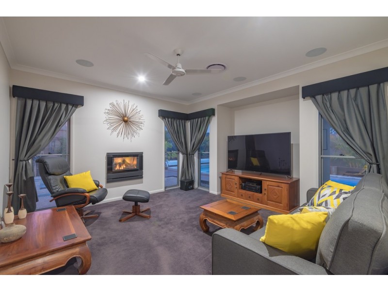 7 Wilkinsons Court, Cooroy QLD 4563