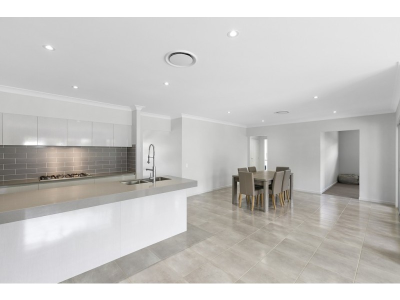 4 Luttons Court, Cooroy QLD 4563