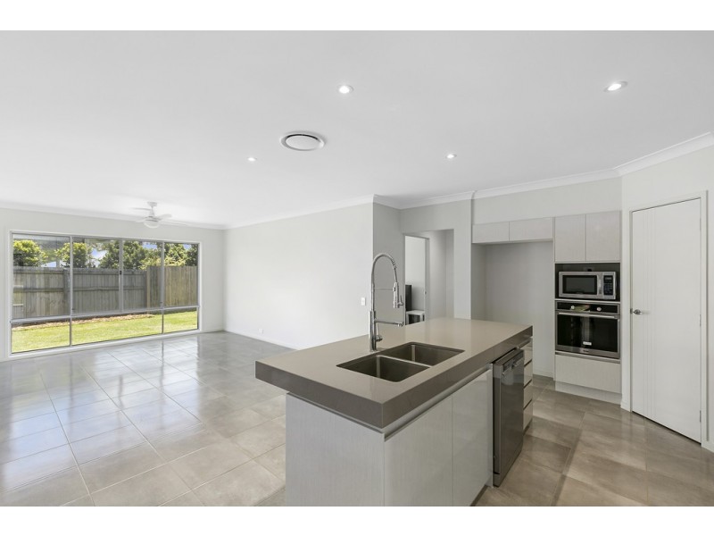 4 Luttons Court, Cooroy QLD 4563