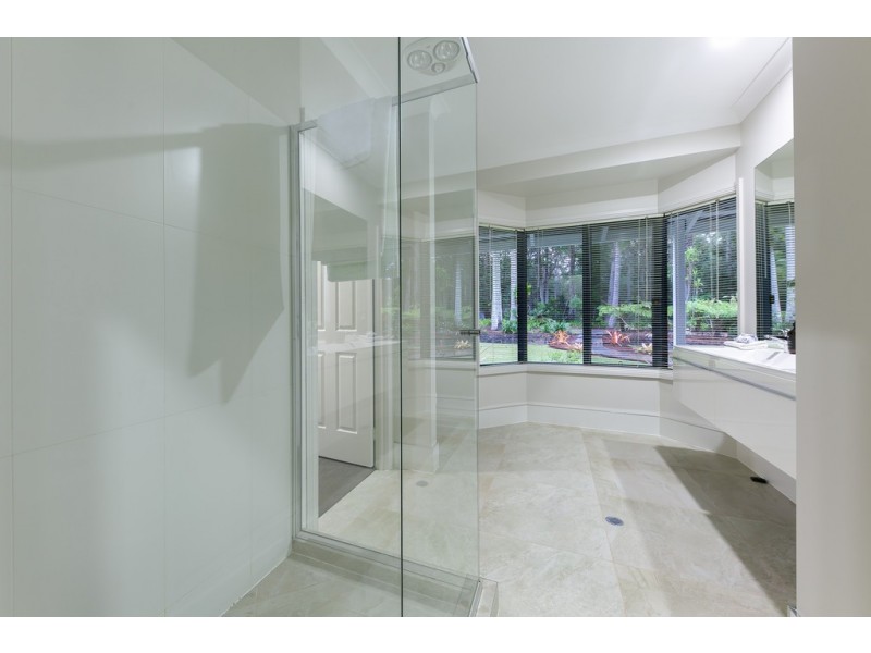 477 Dath Henderson Road, Tinbeerwah QLD 4563