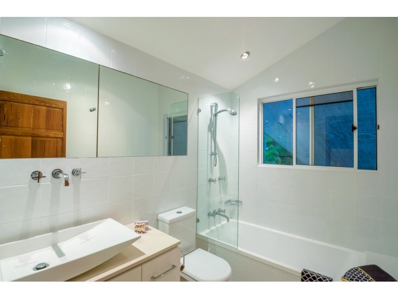 210 Lonehand Road, Eumundi QLD 4562
