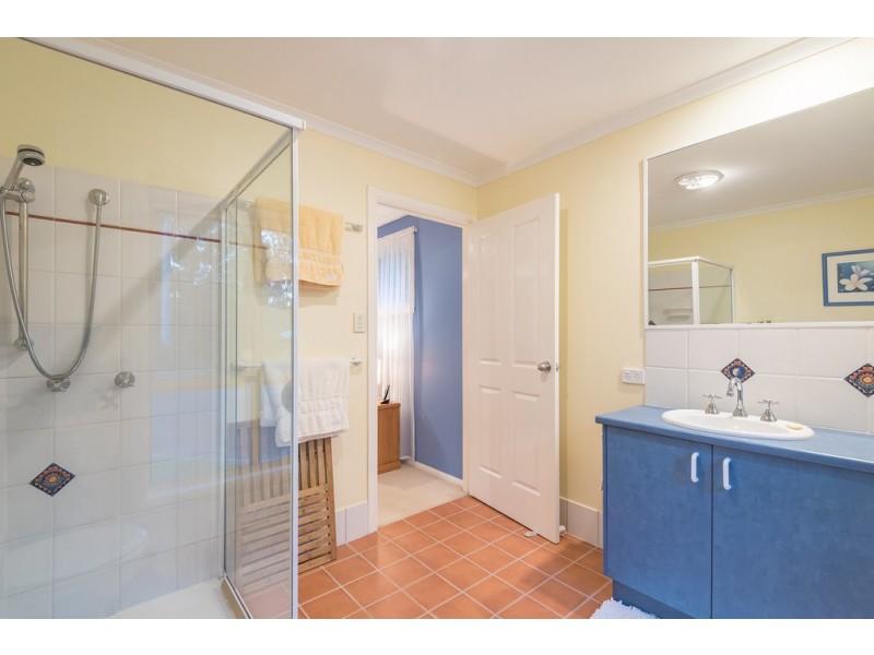 121 Cudgerie Drive, Black Mountain QLD 4563