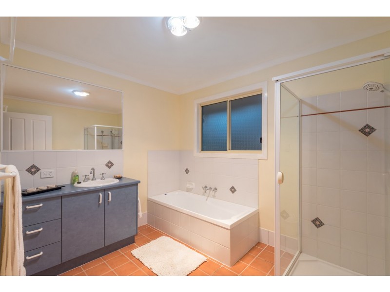 121 Cudgerie Drive, Black Mountain QLD 4563