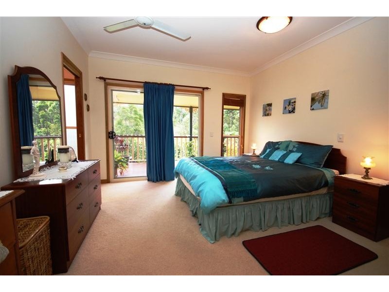 12 Wilkes Ct, Tinbeerwah QLD 4563