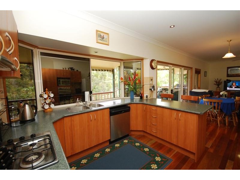 12 Wilkes Ct, Tinbeerwah QLD 4563