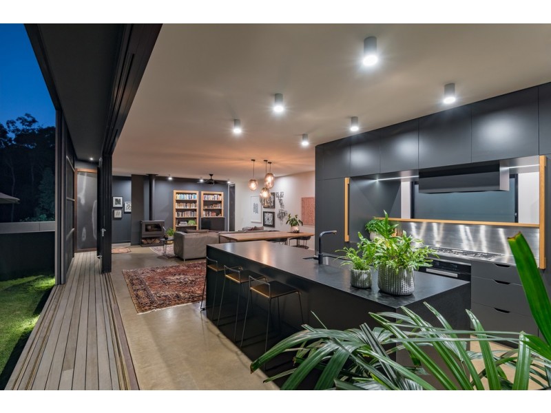 3 Hinterland Close, Tinbeerwah QLD 4563