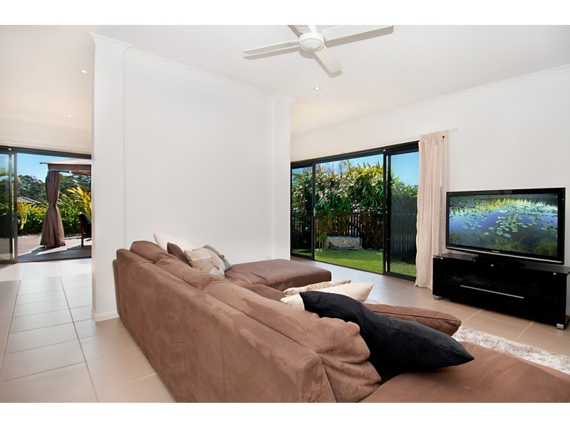 6 Viola Place, Cooroy QLD 4563