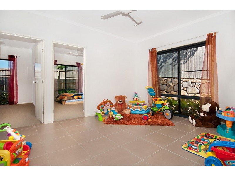 6 Viola Place, Cooroy QLD 4563