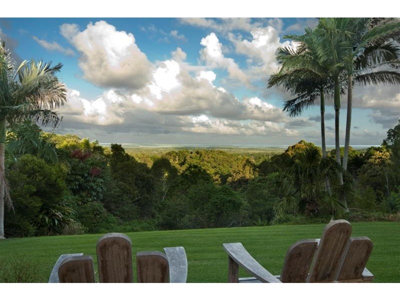 6 Upland Court, Tinbeerwah QLD 4563