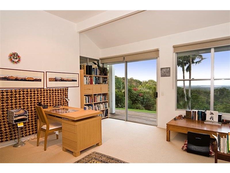 6 Upland Court, Tinbeerwah QLD 4563
