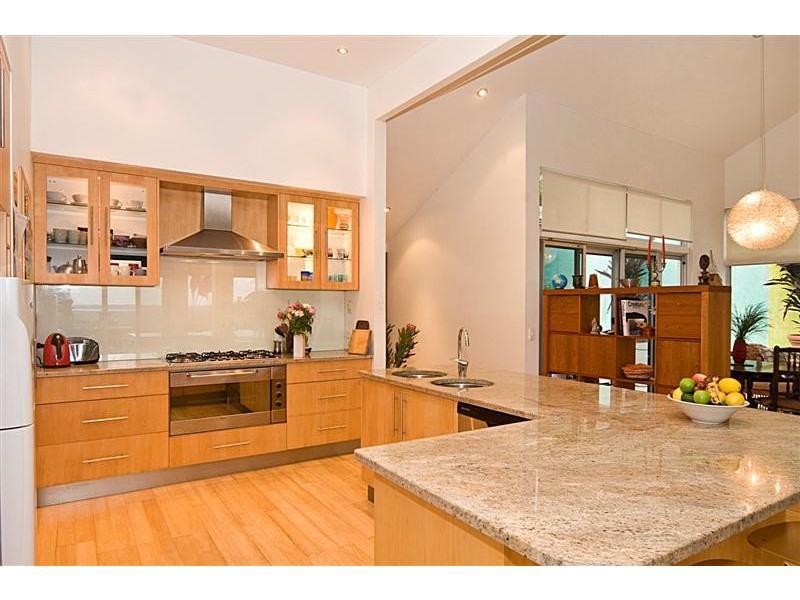 6 Upland Court, Tinbeerwah QLD 4563