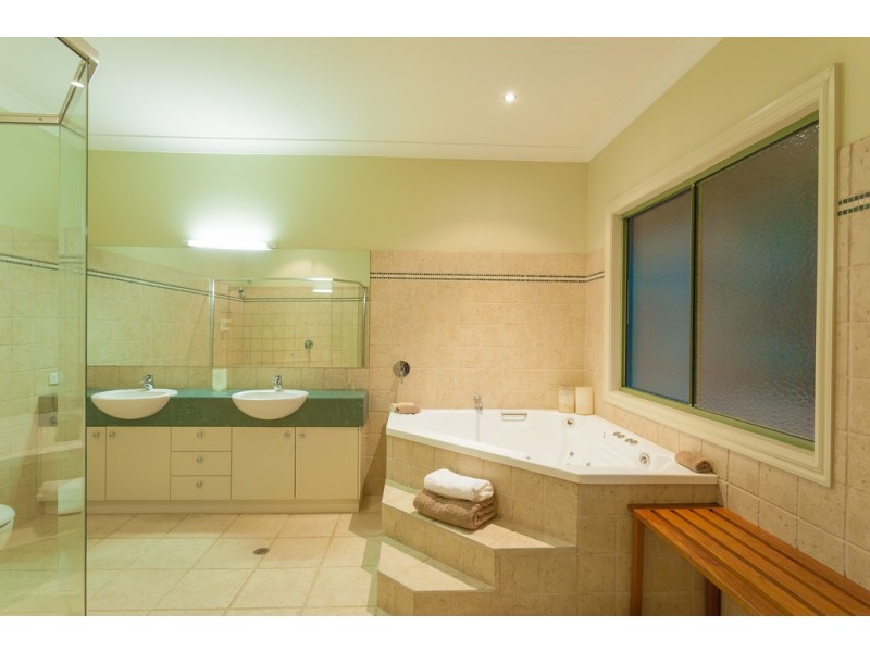 82 Valley Drive, Doonan QLD 4562