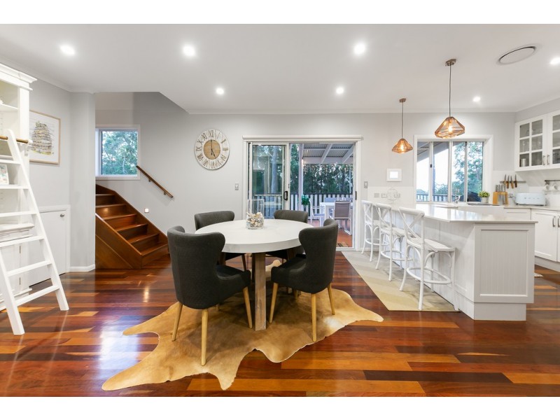 10 Forest Acres Drive, Lake Macdonald QLD 4563