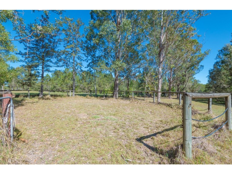 363 Lake Macdonald Drive, Lake Macdonald QLD 4563
