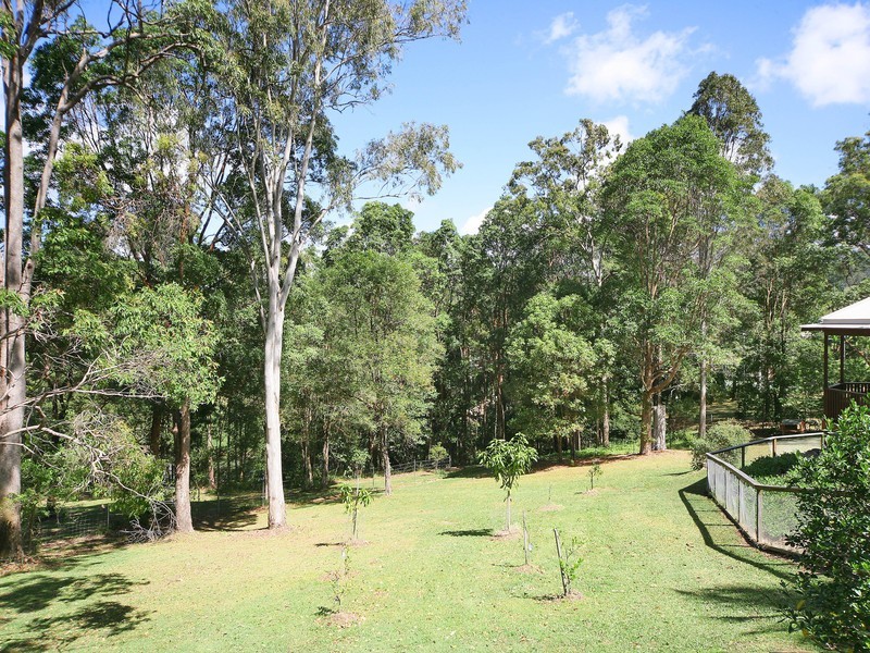 8 Valley Drive, Doonan QLD 4562