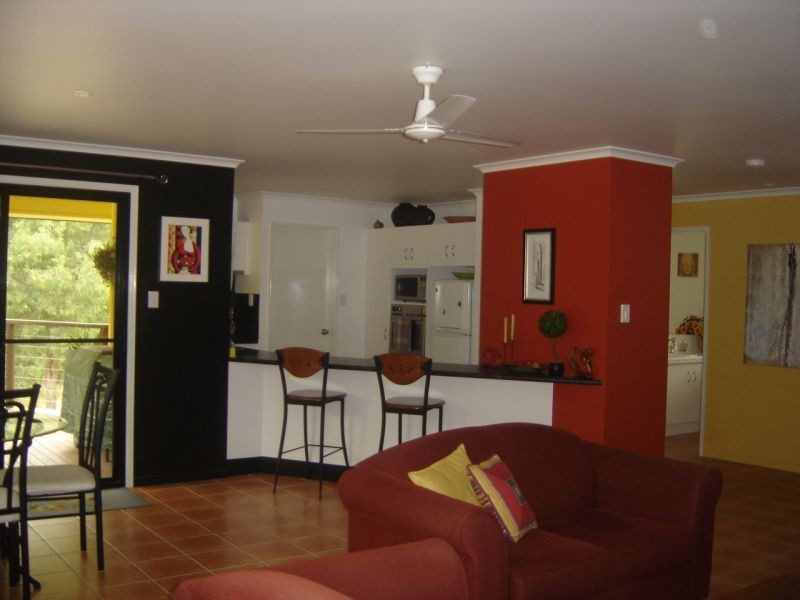 6 Smedley Drive, Pomona QLD 4568