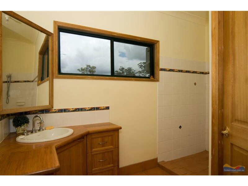 215 Ocean View Road, Cooroy QLD 4563