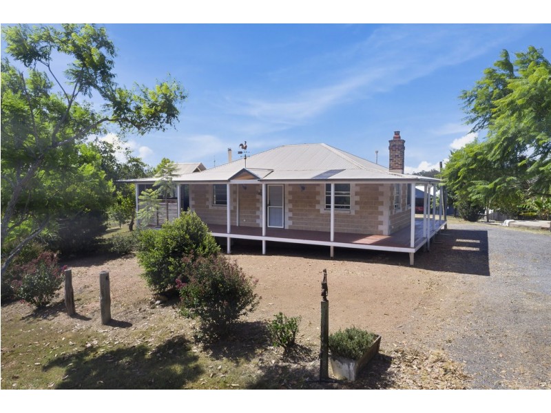33 Kress Road, Tuchekoi QLD 4570