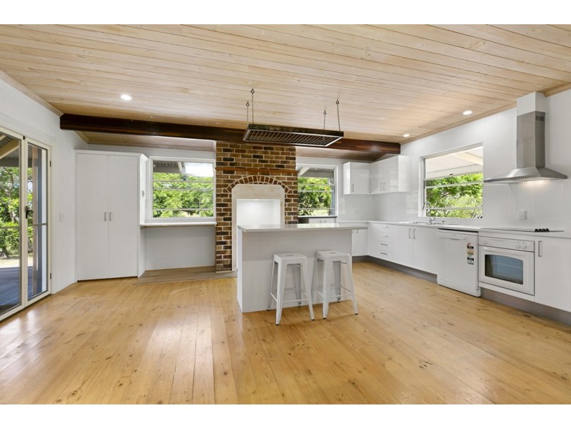 33 Kress Road, Tuchekoi QLD 4570