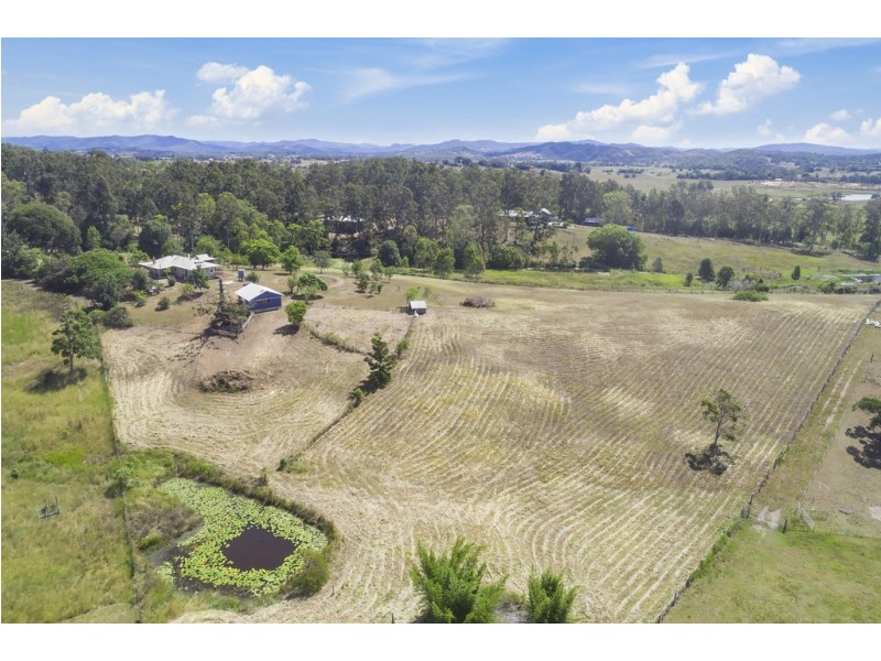 33 Kress Road, Tuchekoi QLD 4570