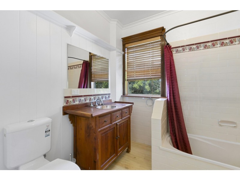 33 Kress Road, Tuchekoi QLD 4570