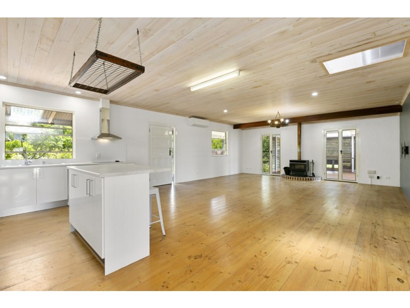 33 Kress Road, Tuchekoi QLD 4570