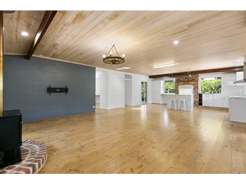 33 Kress Road, Tuchekoi QLD 4570