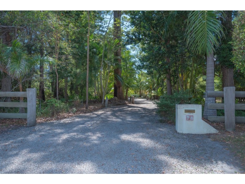 8 Devonstone Drive, Cooroibah QLD 4565