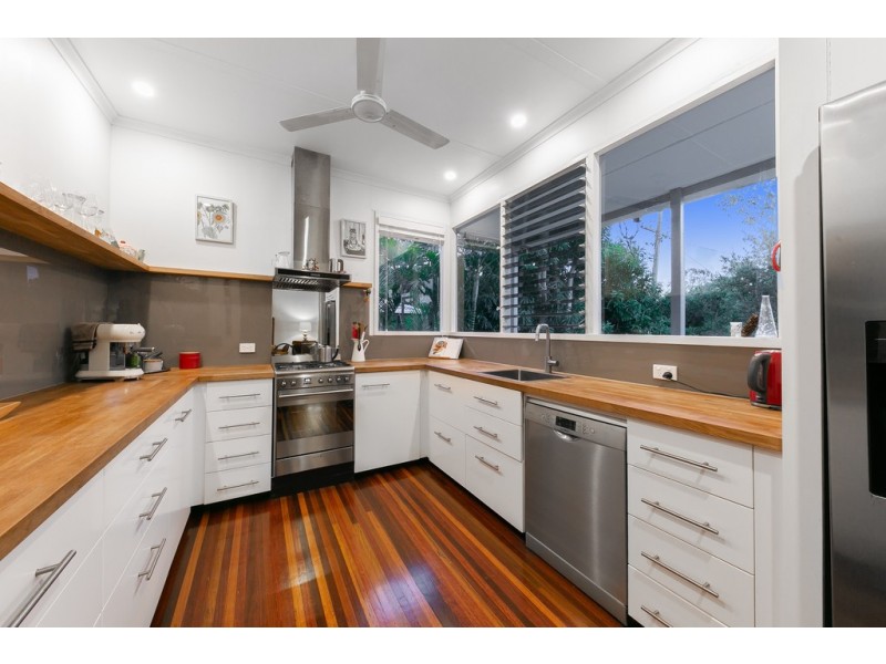 25 Weyba Park Drive, Noosa Heads QLD 4567