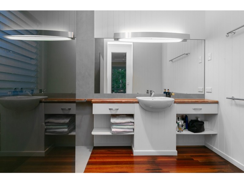 25 Weyba Park Drive, Noosa Heads QLD 4567