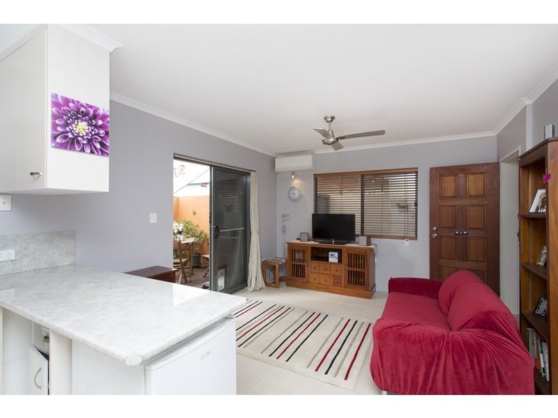 2/7 Pearl Street, Cooroy QLD 4563