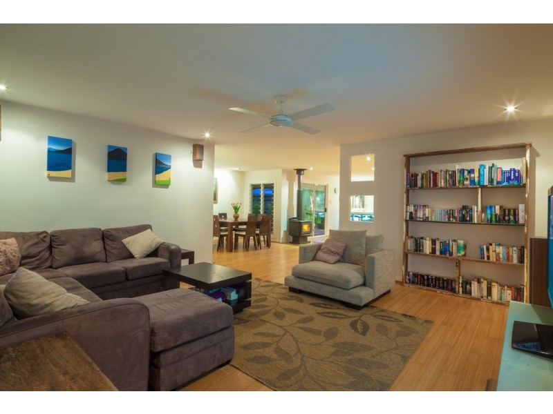 22 Prospect Pl, Cooroy QLD 4563